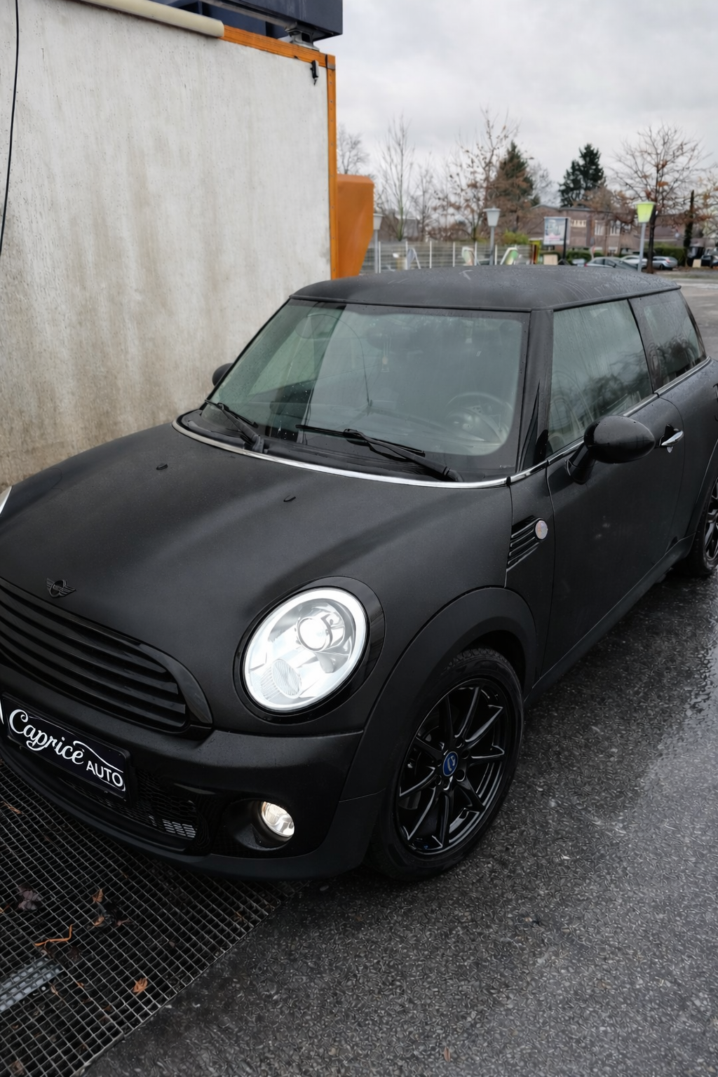 mini one Full black ( mat/brillant )